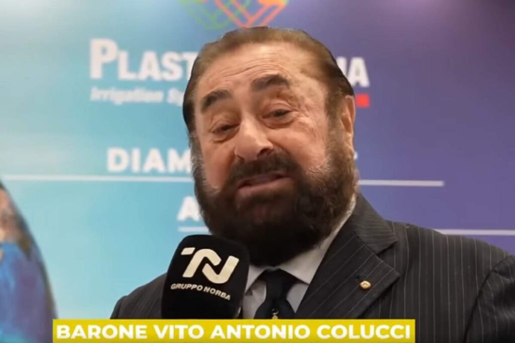 Nella foto tratta da un video, il barone Colucci proprietario della Plastic-Puglia