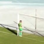 Portiere in Bolivia si rifiuta di parare un rigore