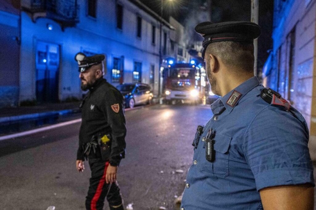 Una volante dei carabinieri