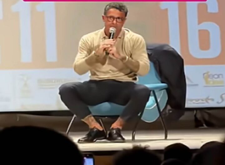 Fabrizio Corona sbotta alla giornalista