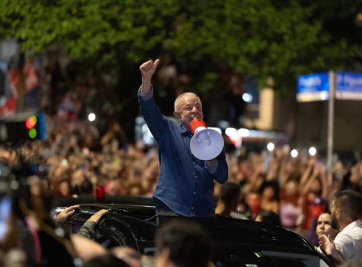 Lula festeggia la sua rielezione