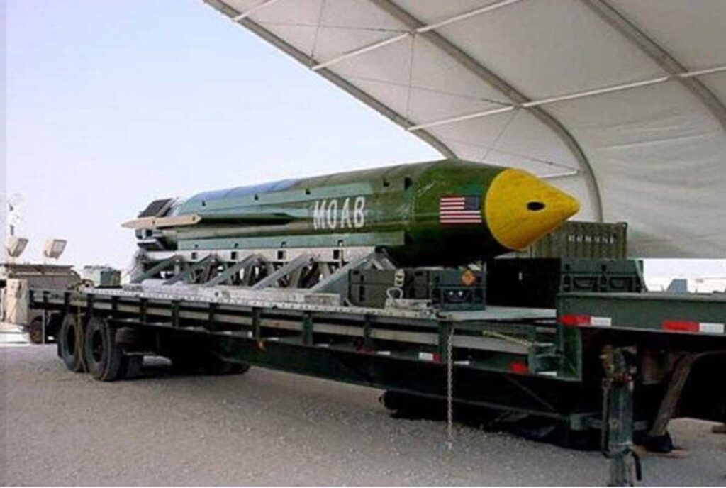 Come funziona Moad, la "madre di tutte le bombe" che Trump vorrebbe sganciare sull'Iran