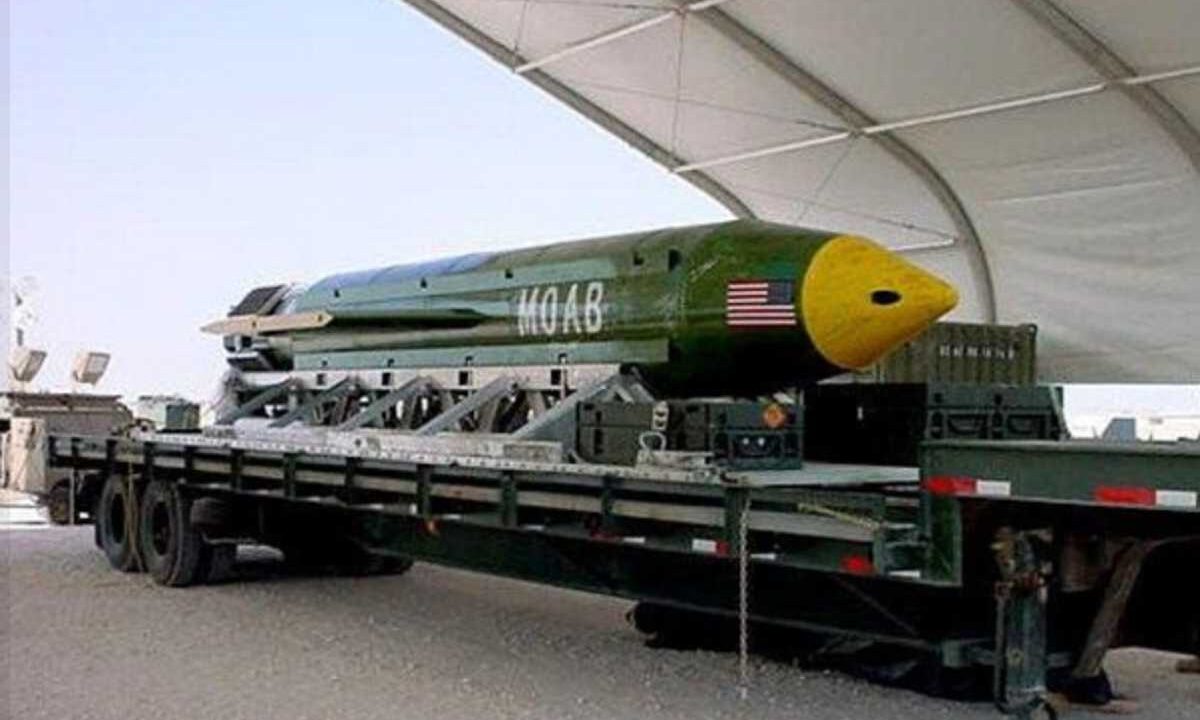 Come funziona Moad, la "madre di tutte le bombe" che Trump vorrebbe sganciare sull'Iran