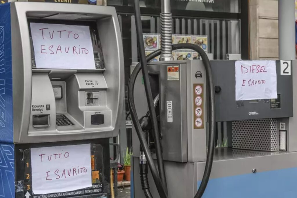 Un distributore di benzina