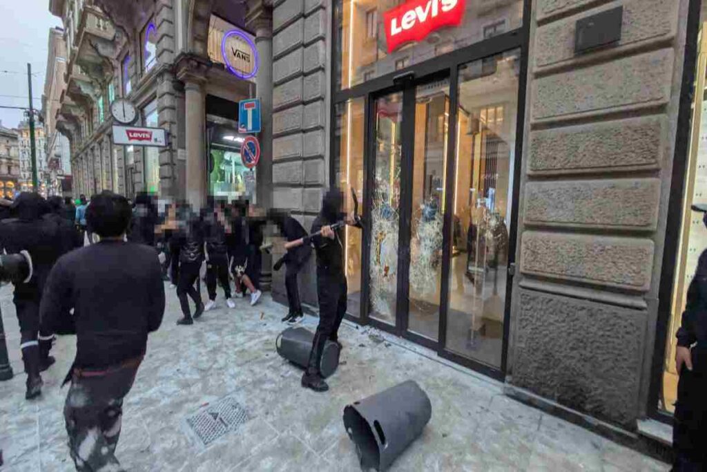 Assalto ad un negozio a Milano