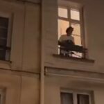 Assaltano un negozio di ottica nel centro di Parigi, un residente getta acqua bollente dalla finestra contro i saccheggiatori