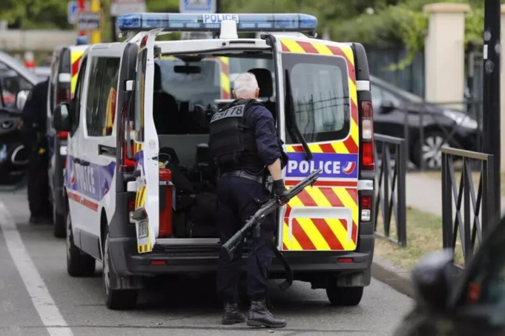 polizia parigi