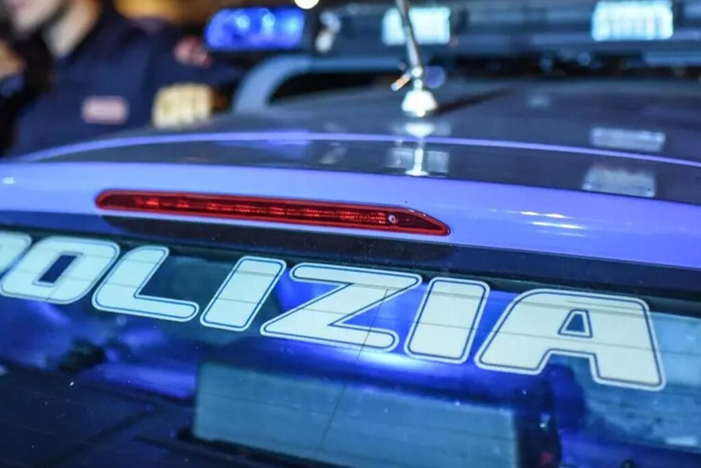 Una volante della polizia