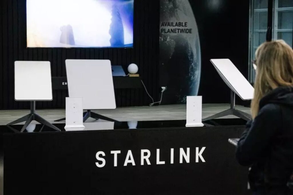 Operatrice gestisce satelliti Starlink