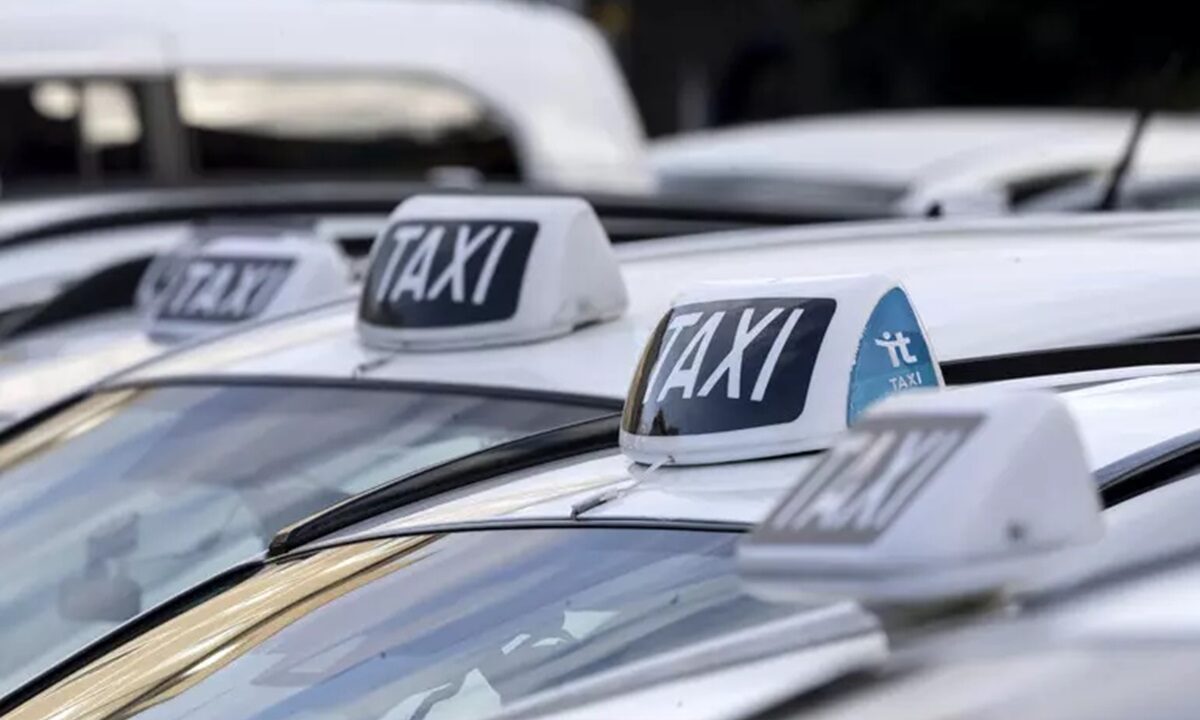 Taxi