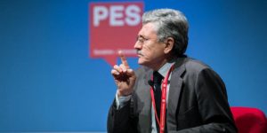 Massimo D'Alema cede la presidenza delle fondazioni socialiste europee: "Colpa del Pd"