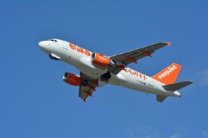 Aereo Easyjet Lubiana-Londra dirottato in Germania per...un dialogo sospetto tra passeggeri