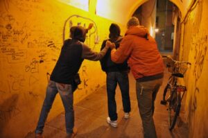 Baby gang a Bolzano: incontri di boxe illegali in diretta Facebook