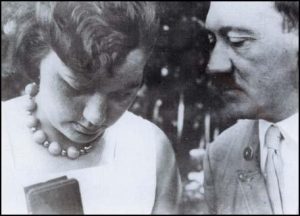 Hitler stava per suicidarsi per la nipote-amante Geli Raubal: la Storia raccontata da Michele Santoro