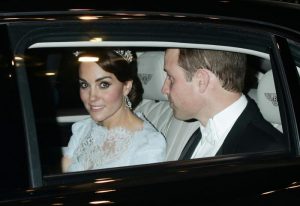 Kate Middleton minaccia William di divorzio se lui farà festa con gli amici al compleanno