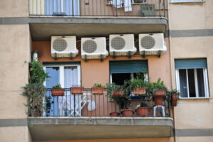 Black out, in Italia torna l'incubo: caldo record, poca acqua e troppi condizionatori