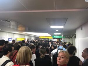 Londra, allarme incendio: evacuato il terminal 3 dell'aeroporto di Heathrow