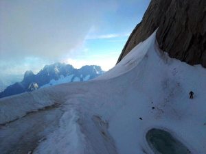 Monte Bianco: 4 sacerdoti slovacchi precipitano durante scalata sulle Grandes Jorasses