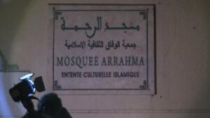 Avignone, sparatoria davanti alla moschea: otto persone ferite