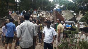 India, crolla palazzo a Mumbai: almeno 30 morti