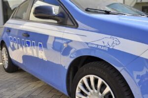 Roma, nascondevano droga in auto truccate: due arresti