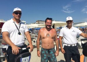 Matteo Salvini: "Spiagge romagnole libere dagli abusivi". Ma sindaco Pd Cervia...