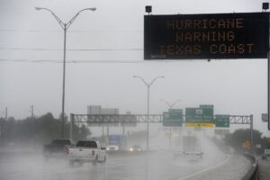Usa, uragano Harvey arrivato in Texas. E' il più violento degli ultimi 50 anni