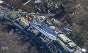 Filadelfia, scontro tra due treni: 33 feriti