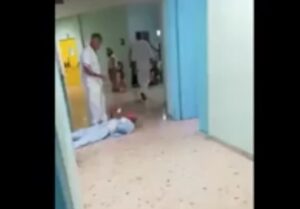 Vallo della Lucania, anziano in ospedale non viene operato: per protesta striscia nei corridoi