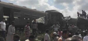 YOUTUBE Egitto, scontro fra due treni ad Alessandria: 36 morti, oltre 100 feriti