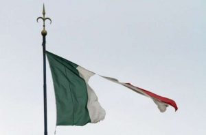Un popolo, la bandiera e la perdita di identità: l'articolo di Salvatore Sfrecola