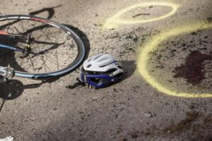 Mazara del Vallo, ciclista travolto da un'auto su un cavalcavia: è morto