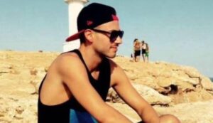 Luca Chiarabini muore a 27 anni davanti alla fidanzata: malore improvviso al ristorante