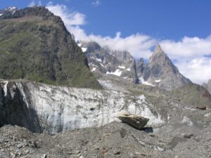 Monte Bianco, avvistati tre cadaveri sul ghiacciaio del Miage