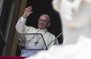 Ius soli, papa Francesco dice sì. Matteo Salvini: "Lo applichi in Vaticano"