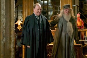Robert Hardy morto: addio al Cornelius Caramell di Harry Potter