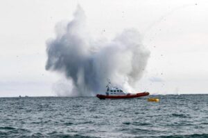 YOUTUBE Caccia militare cade in mare durante esibizione a Terracina. Dispersi in due piloti