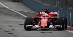 F1 Gp Singapore, griglia partenza: Vettel pole da favola, Hamilton insegue