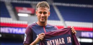 Neymar, quanto guadagna? 4000 euro all'ora, 100000 al giorno