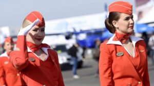 Russia, Aeroflot condannata: discrimina le hostess sovrappeso