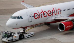 Air Berlin, rivolta piloti: 70 voli cancellati all'improvviso