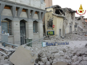 Terremoto Amatrice: residenze false per ottenere i 900 euro di contributi, 120 romani indagati