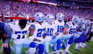 YOUTUBE Dallas Cowboys inginocchiati contro Trump: con loro il presidente Jerry Jones