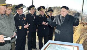 Corea del Nord "distrutta se continua così". Minaccia Usa e Trump chiama Kim "rocket man"