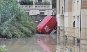 Allerta meteo a Livorno: sindaco Nogarin chiude le scuole