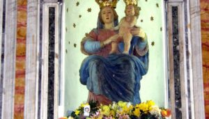 Madonna della Montagna di Polsi usata per sfregio alle forze dell'ordine. Ira del vescovo a Locri