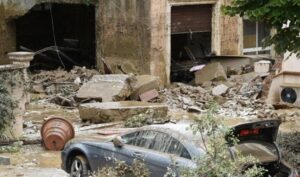 Bomba d'acqua sull'Italia: a Livorno si cercano i dispersi, alluvioni si spostano al Sud