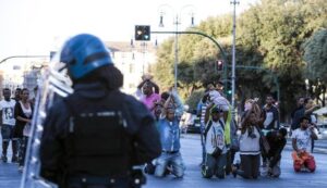 Roma: arrestata per furto la donna che raccontò di essere stata sequestrata dai migranti