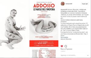Napoli, consigliere Pino De Stasio si spoglia contro omofobia: foto censurate su Facebook