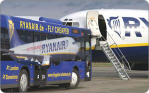 Ryanair, la beffa: alternativa ai voli cancellati? Treni, bus e auto a noleggio